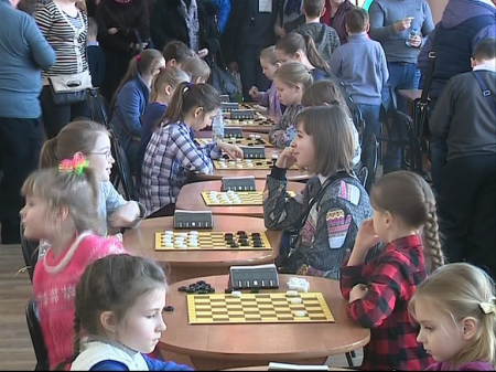 В Ярославле стартовал Чемпионат и первенство Центрального и Северо-Западного федеральных округов по русским шашкам