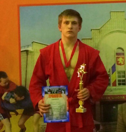 Студент из Ярославля Денис Тихонов стал чемпионом России по самбо