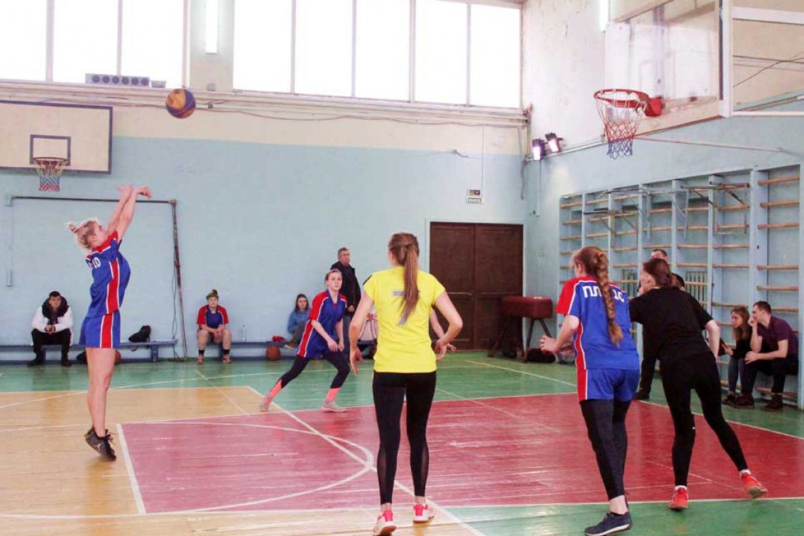 Студенты колледжей региона встретились на первенстве по баскетболу 3х3