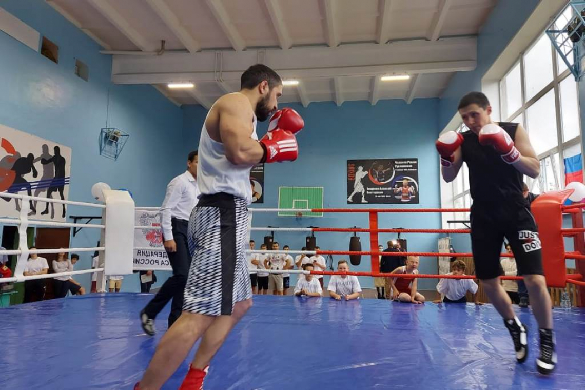 ​Областное мероприятие в честь Международного дня бокса прошло в поселке Ярославка