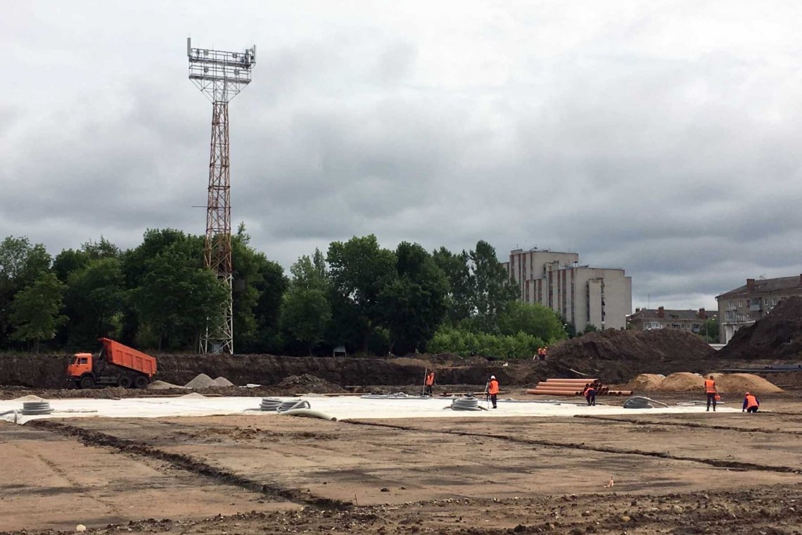 Продолжаются работы на стадионе «Сатурн»