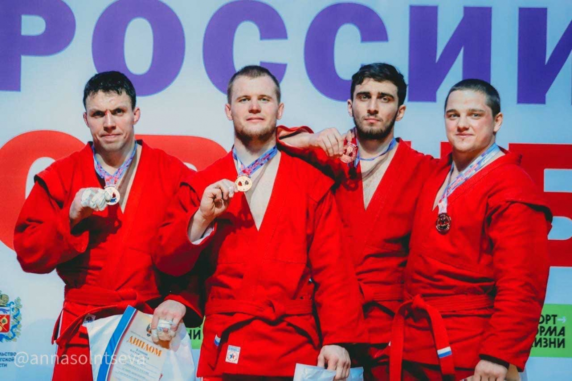 Самбисты Ярославской области вернулись домой с медалями