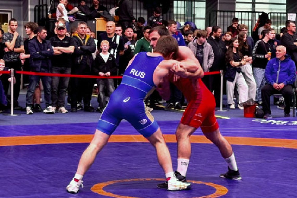 У хозяев серебро и пять бронзы