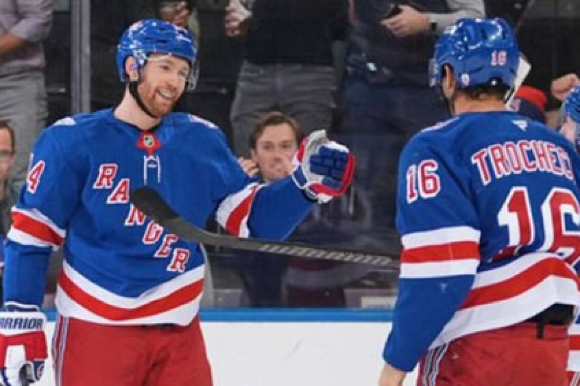 Гавриков забил, но проиграл Симашеву