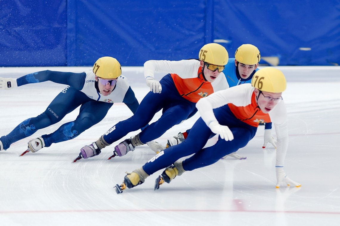 Конькобежцы: два золота, серебро и две бронзы