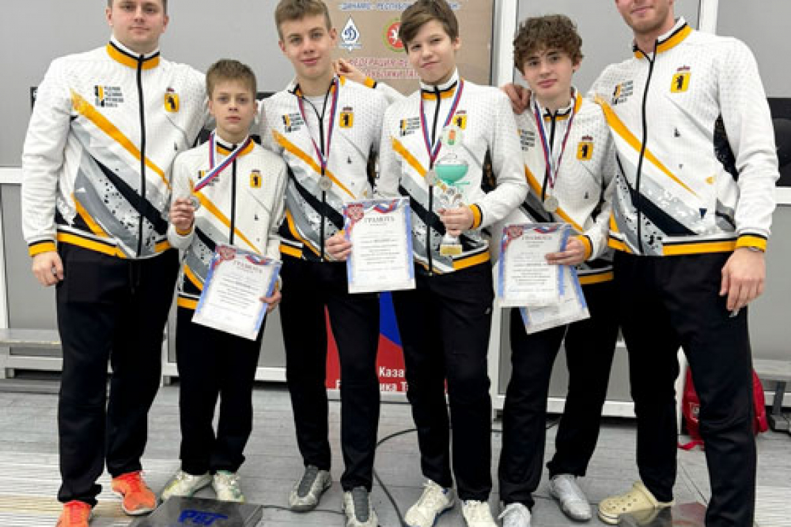 Рапиристы уступили в финале