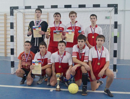 В упорной борьбе 