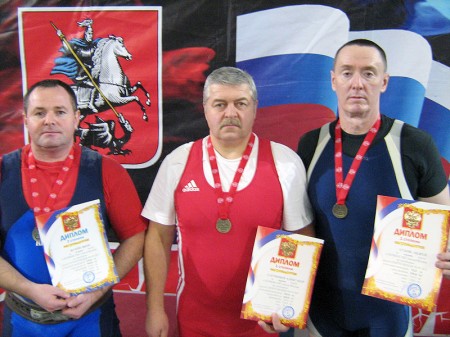 Три медали атлетов Переславля