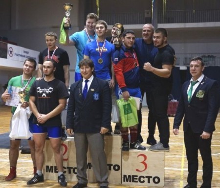 Ярославские студенты завоевали «серебро» на чемпионате России по пауэрлифтингу