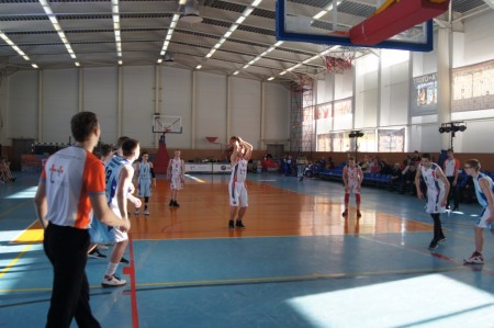 В Ростове открылся финал регионального чемпионата ШБЛ «КЭС-Баскет»