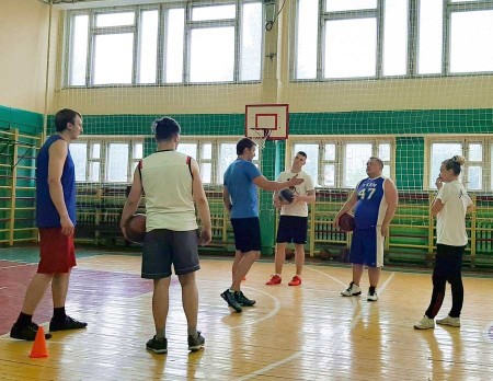 В Тутаеве прошло новое занятие для инструкторов «Летней академии стритбола»